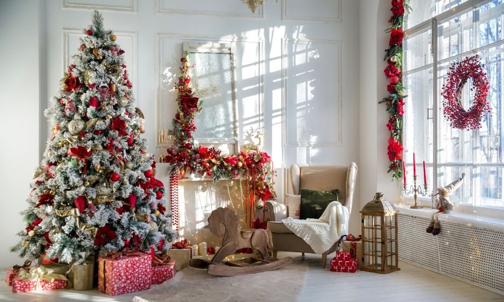 Tips for Holiday Decorating That Won’t Damage Paint