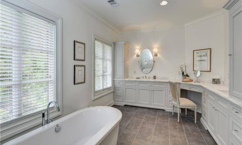 Bathroom Paint Colors To Consider in 2024